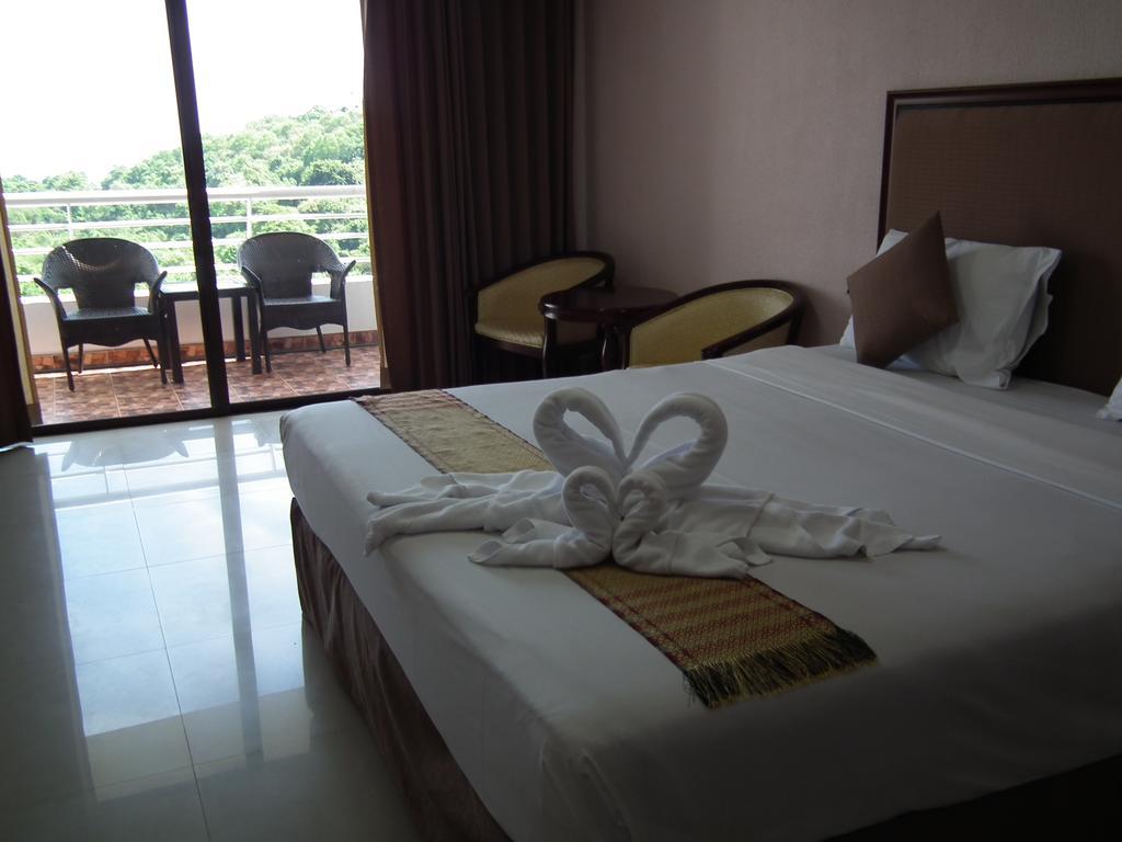Abricole At Pattaya Hill Apartment Luaran gambar