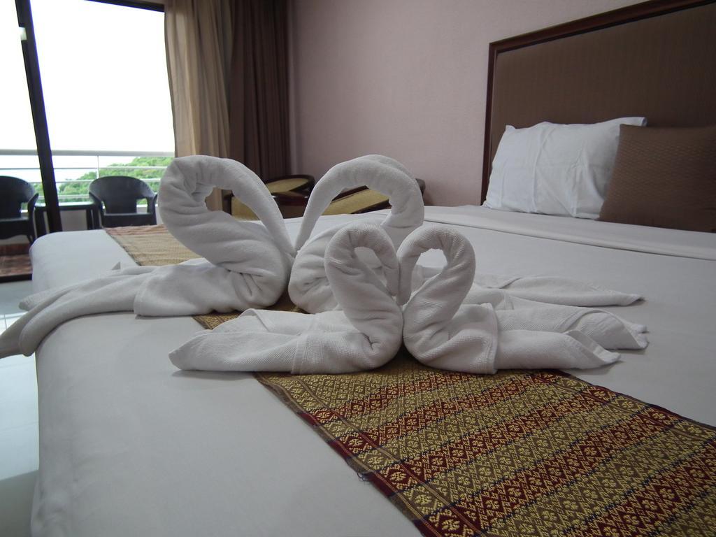 Abricole At Pattaya Hill Apartment Luaran gambar