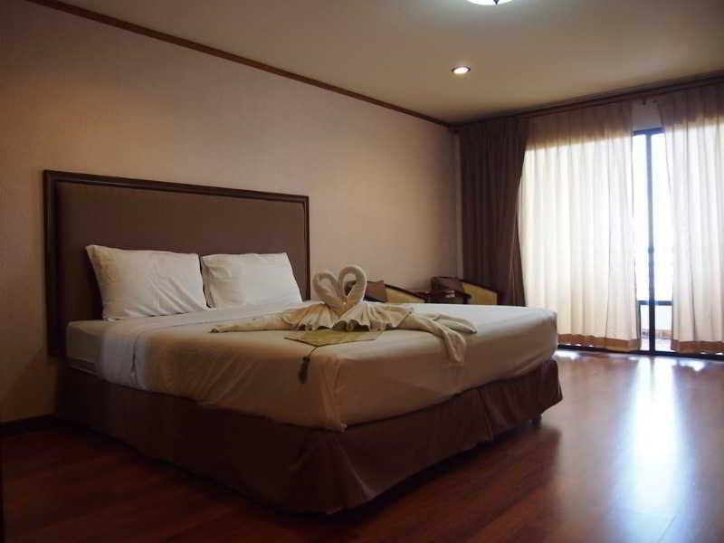Abricole At Pattaya Hill Apartment Luaran gambar