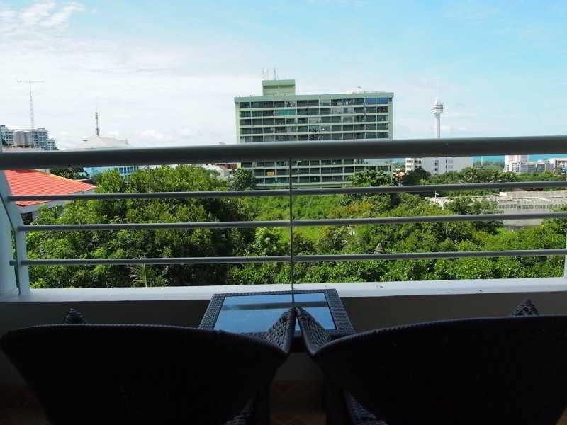 Abricole At Pattaya Hill Apartment Luaran gambar