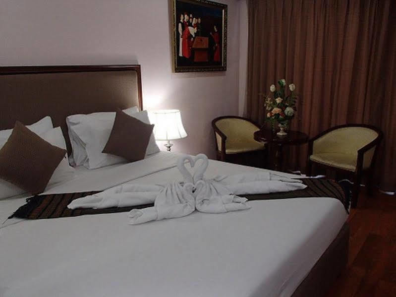 Abricole At Pattaya Hill Apartment Luaran gambar