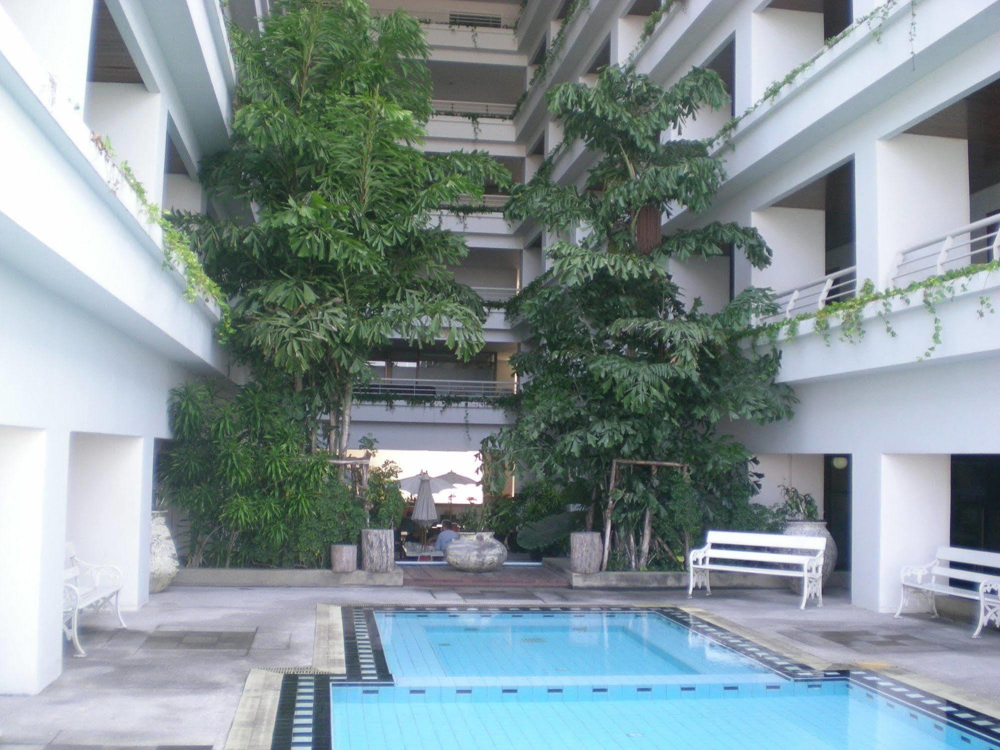 Abricole At Pattaya Hill Apartment Luaran gambar